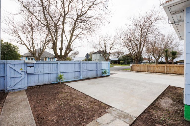Photo of property in 70 Rangiora Avenue, Roslyn, Palmerston North, 4414