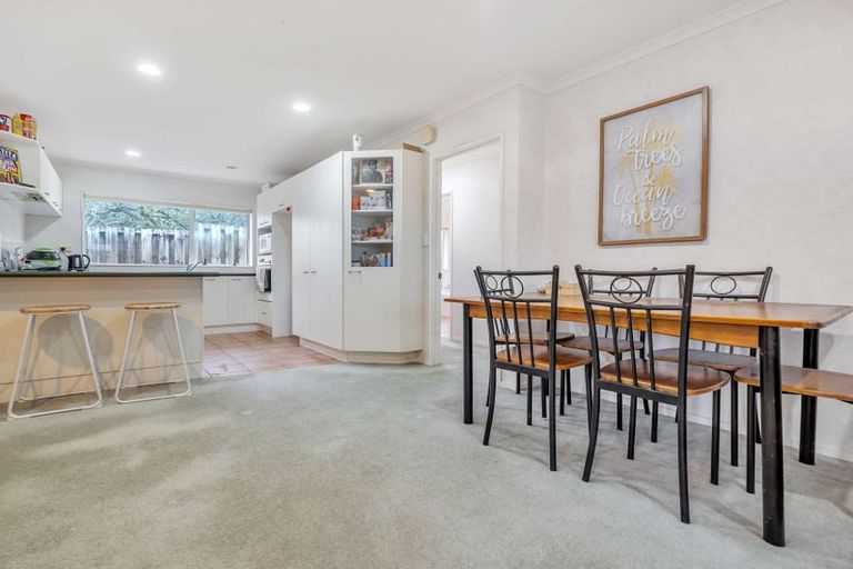 Photo of property in 50a Torkar Road, Clarks Beach, 2122