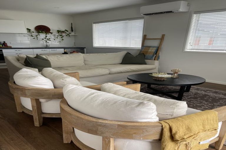 Photo of property in 16 Leebank Crescent, Riverhead, 0820