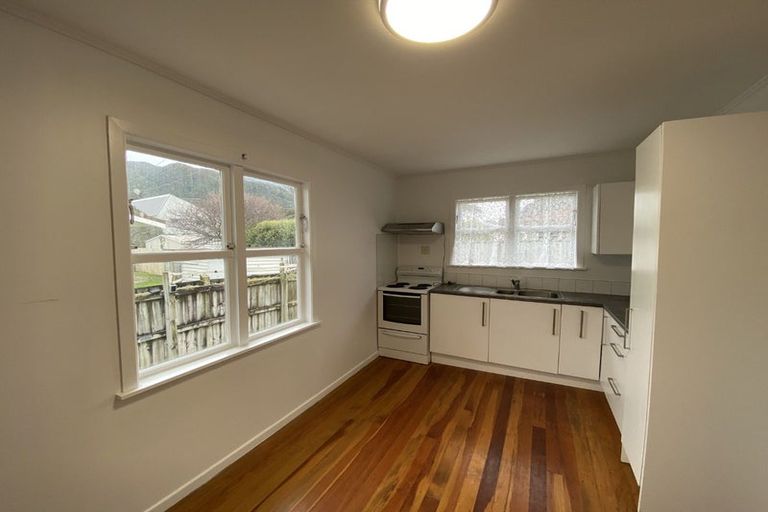Photo of property in 98c Waiwhetu Road, Waterloo, Lower Hutt, 5011