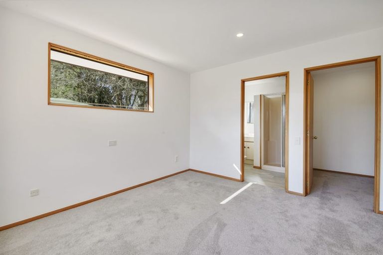 Photo of property in 2/24 Woodbury Street, Avonhead, Christchurch, 8042