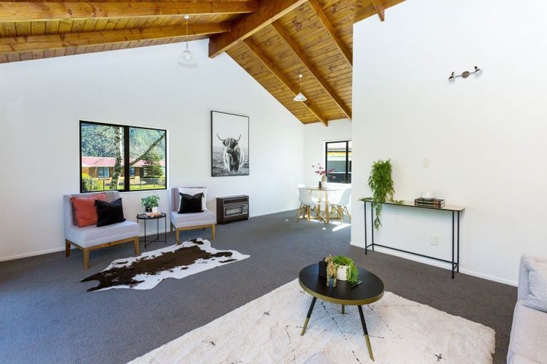 Photo of property in 1 Moonstone Grove, Birchville, Upper Hutt, 5018