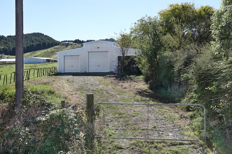 Photo of property in 6 George Street, Ohingaiti, Hunterville, 4785