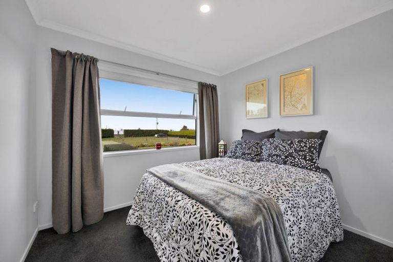 Photo of property in 427 Cardiff Road, Pembroke, Stratford, 4391