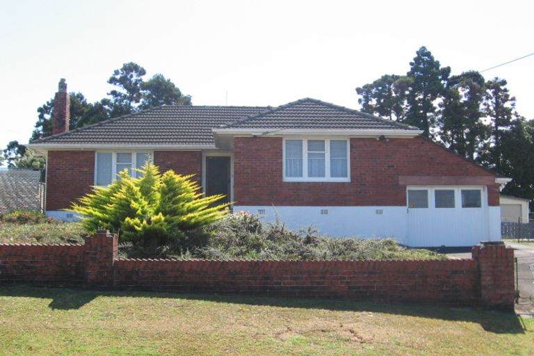 Photo of property in 8 Kohekohe Street, New Lynn, Auckland, 0600