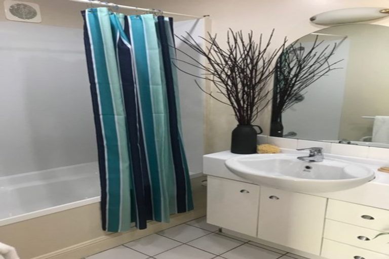 Photo of property in 3/13 Henderson Street, Karori, Wellington, 6012