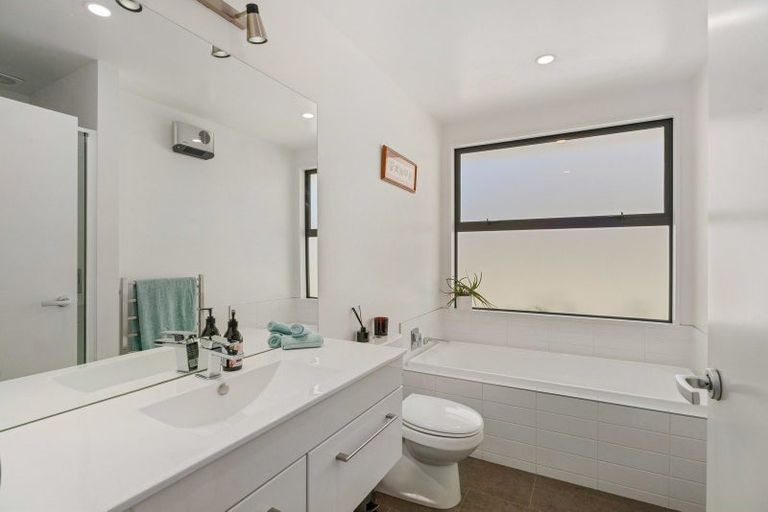 Photo of property in 88 Risinghurst Terrace, Lower Shotover, Queenstown, 9304