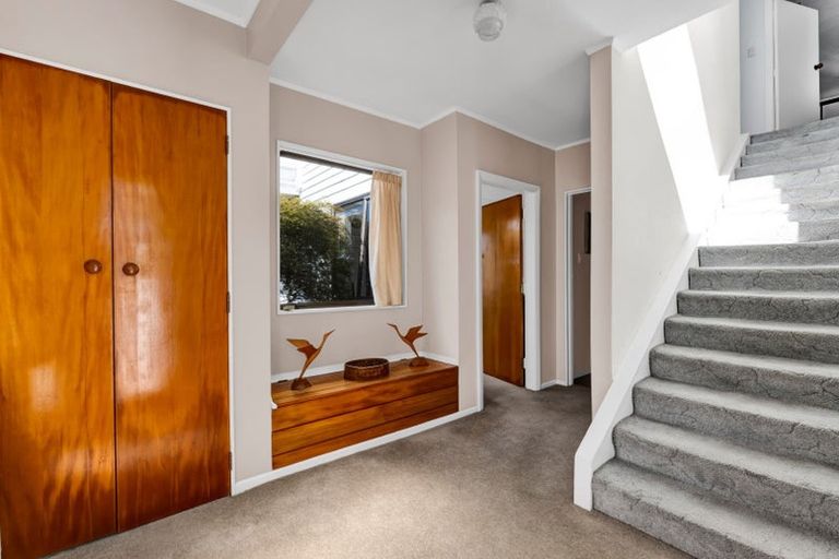 Photo of property in 10 Lawry Street, Moturoa, New Plymouth, 4310