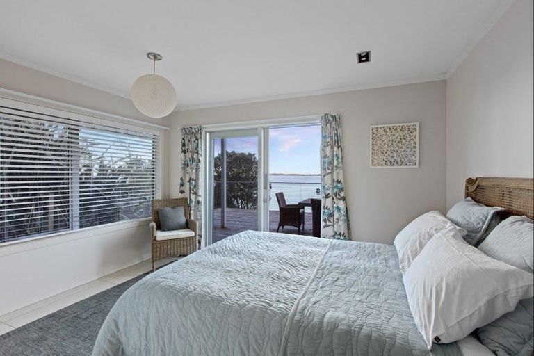 Photo of property in 8 Sykes Avenue, Hatfields Beach, Orewa, 0931