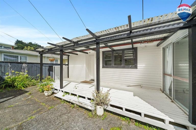 Photo of property in 88 Thomas Street, Stokes Valley, Lower Hutt, 5019