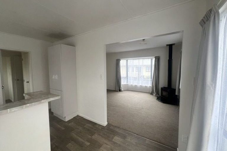 Photo of property in 9 Douglas Street, Levin, 5510