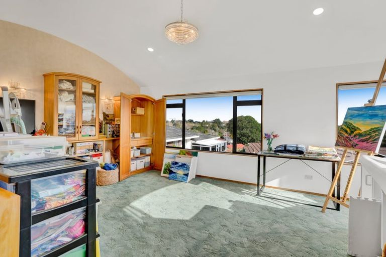 Photo of property in 3 Fairfax Terrace, Frankleigh Park, New Plymouth, 4310