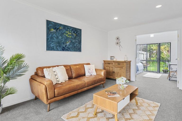 Photo of property in Redwood Village, 54/42 Main Road, Tawa, Wellington, 5028