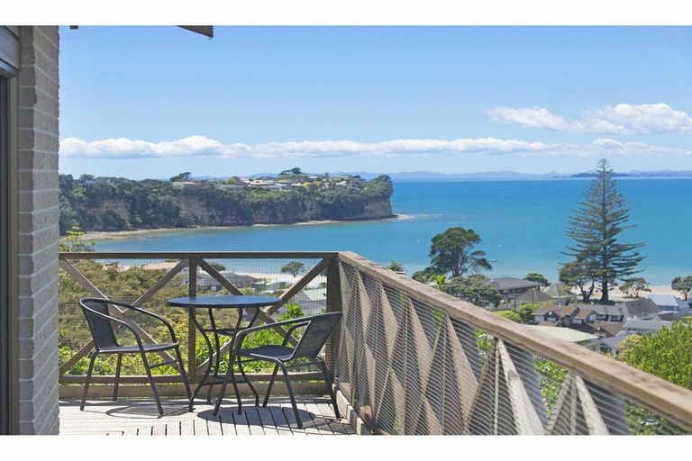 Photo of property in 12 Cochrane Avenue, Arkles Bay, Whangaparaoa, 0932