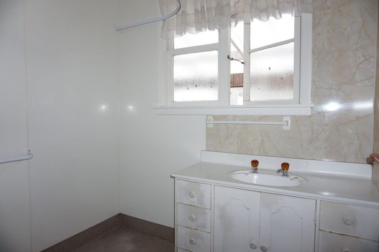 Photo of property in 56 Moffett Street, Islington, Christchurch, 8042