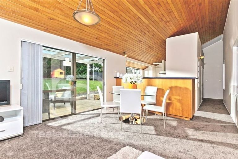 Photo of property in 41 Kennedy Avenue, Forrest Hill, Auckland, 0620