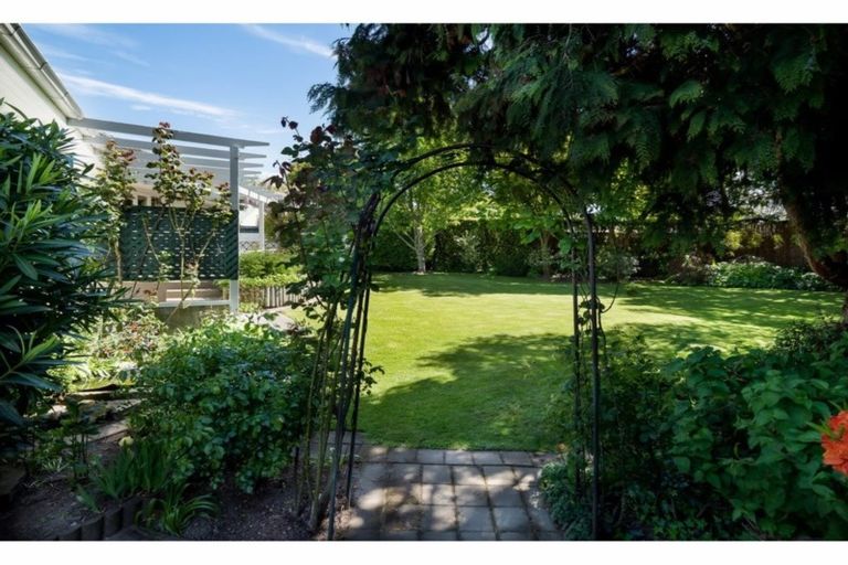 Photo of property in 83 Stanbury Avenue, Somerfield, Christchurch, 8024