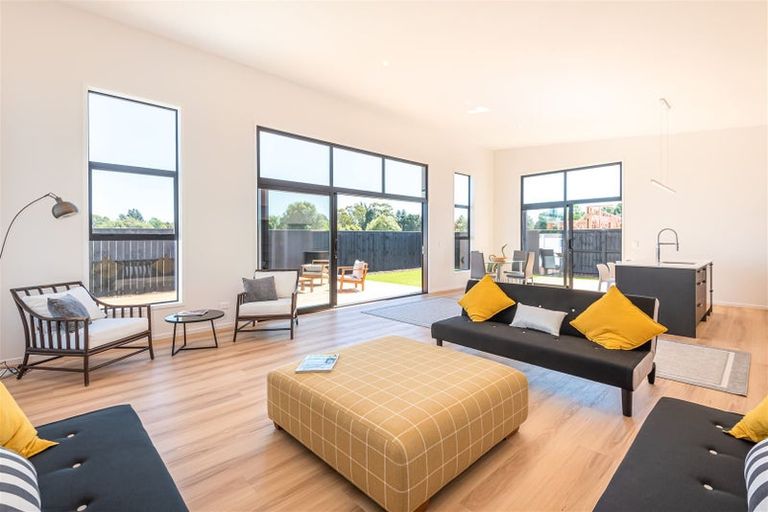 Photo of property in 18 Twin Meadows Drive, Casebrook, Christchurch, 8051