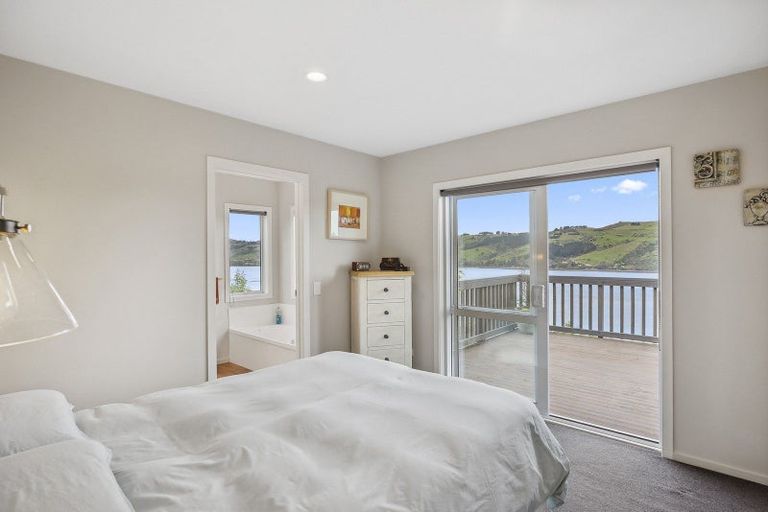 Photo of property in 12 Junction Road, Ravensbourne, Dunedin, 9022