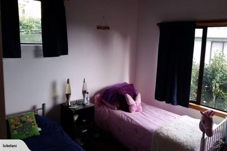 Photo of property in 12 Kaitake Place, Oakura, 4314