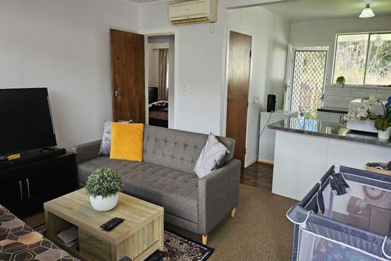 Photo of property in 3/10 Rawson Street, Tawa, Wellington, 5028