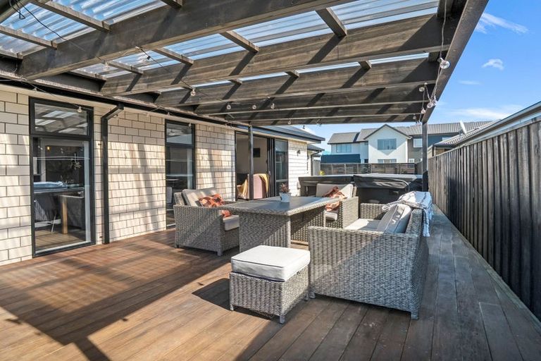 Photo of property in 17 Aroha Street, Pegasus, 7612