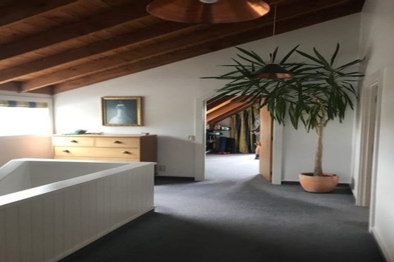 Photo of property in 133 Breaker Bay Road, Breaker Bay, Wellington, 6022