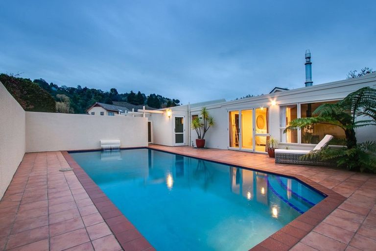 Photo of property in 3 Moana Place, Taradale, Napier, 4112