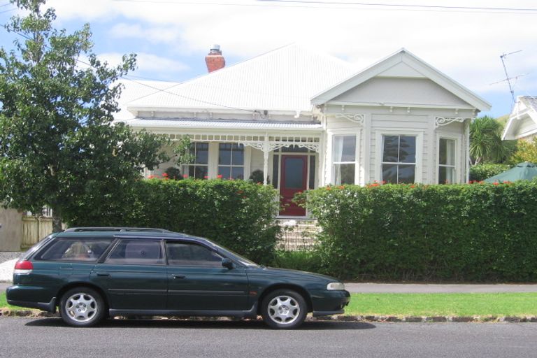 Photo of property in 23 Allenby Avenue, Devonport, Auckland, 0624