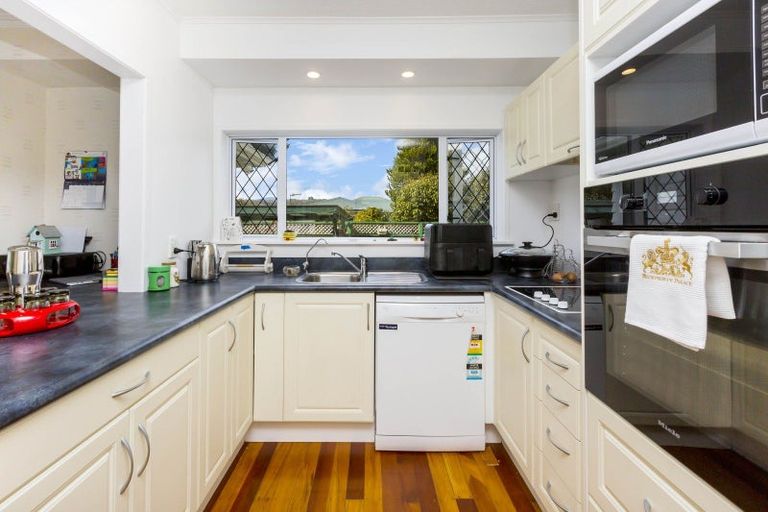 Photo of property in 380 Fergusson Drive, Heretaunga, Upper Hutt, 5018