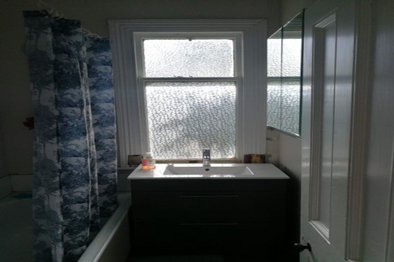 Photo of property in 48 Hurndall Street East, Maungaturoto, 0520