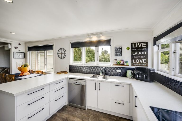 Photo of property in 15a Devon Street, Taradale, Napier, 4112