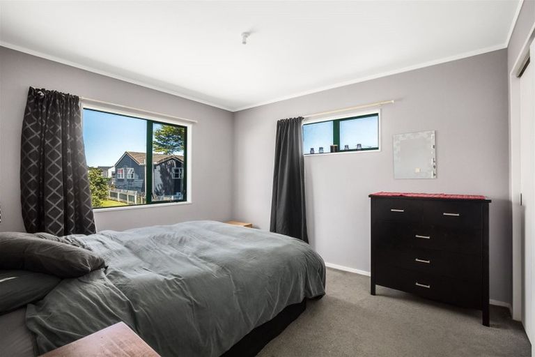 Photo of property in 6 Tobago Crescent, Grenada North, Wellington, 5028