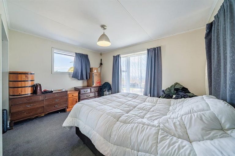 Photo of property in 5 Cypress Drive, Maungaraki, Lower Hutt, 5010