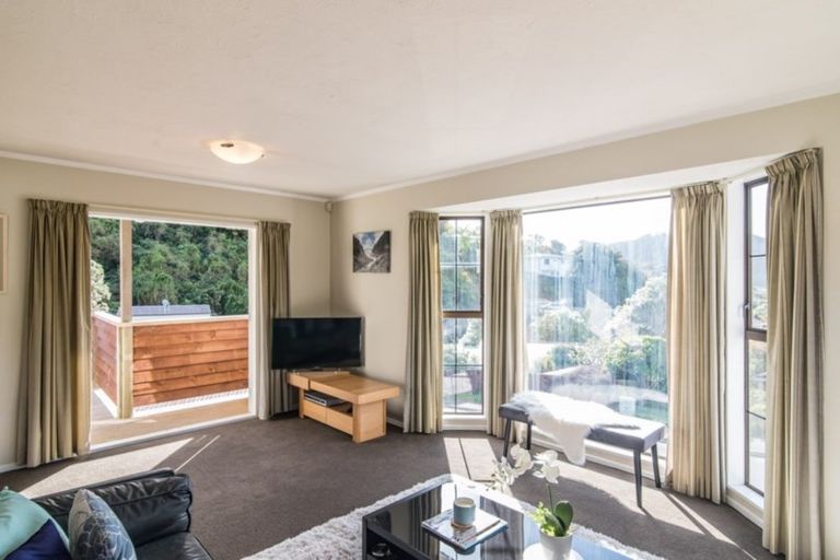 Photo of property in 64 Hathaway Avenue, Karori, Wellington, 6012