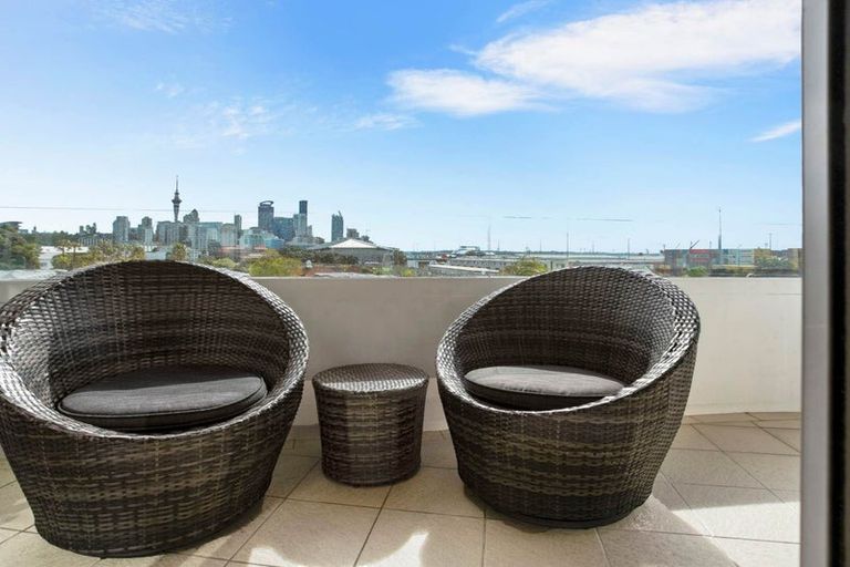 Photo of property in New Mirage, 402/88 The Strand, Parnell, Auckland, 1010