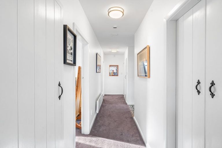 Photo of property in 71 Main Road, Redcliffs, Christchurch, 8081