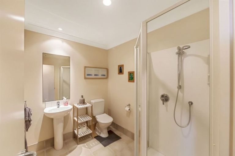 Photo of property in 15 Alverna View, Gulf Harbour, Whangaparaoa, 0930