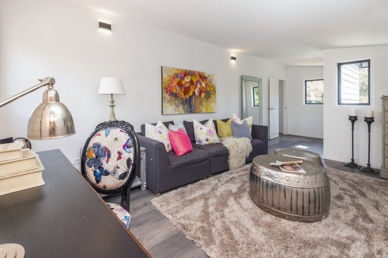 Photo of property in 9 Ramoana Mews, Shelly Park, Auckland, 2014