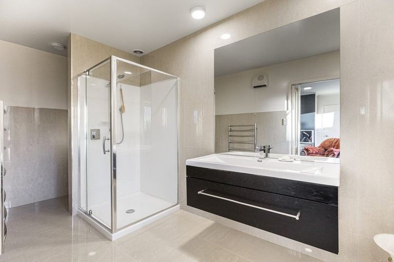 Photo of property in 32 Cockle Bay Road, Cockle Bay, Auckland, 2014