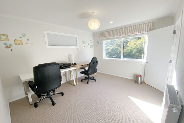 Photo of property in 44 Khouri Avenue, Karori, Wellington, 6012