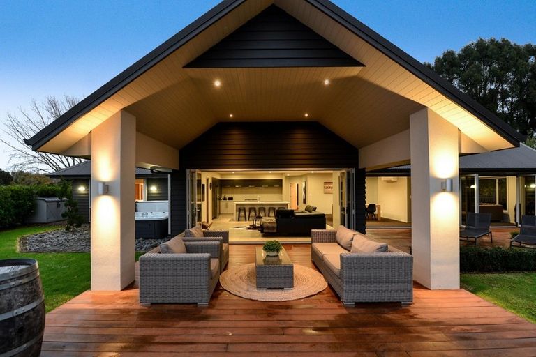 Photo of property in 37 Pheasant Close, Rotokauri, Hamilton, 3289