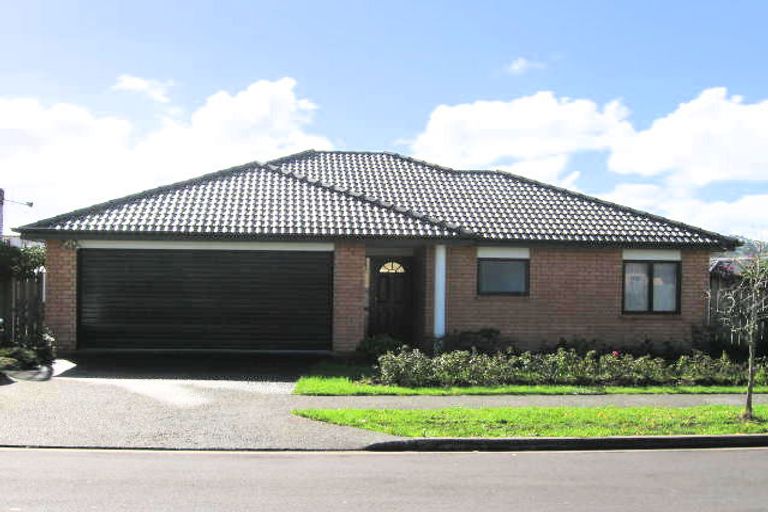 Photo of property in 303 Te Irirangi Drive, Flat Bush, Auckland, 2019