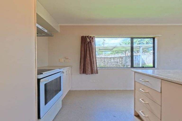 Photo of property in 278 Triangle Road, Massey, Auckland, 0614