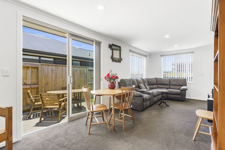 Photo of property in 17 Anchor Crescent, Papamoa, 3118