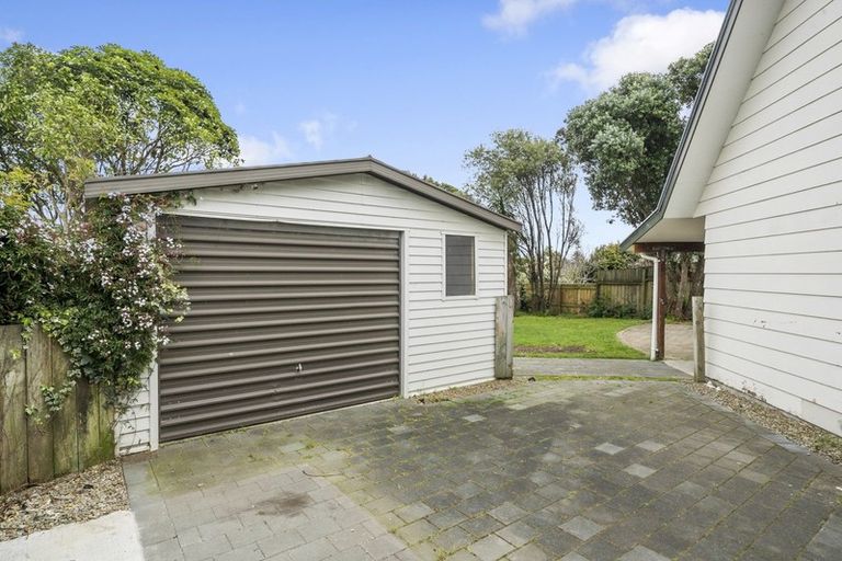 Photo of property in 13 Kanawa Street, Waikanae, 5036