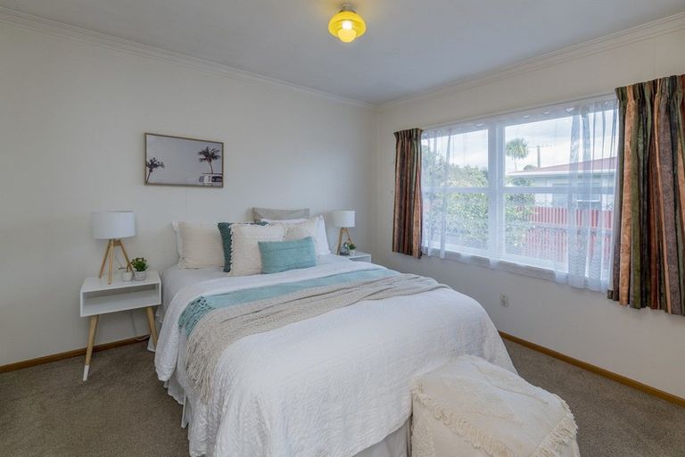 Photo of property in 7 Carlisle Street, Levin, 5510