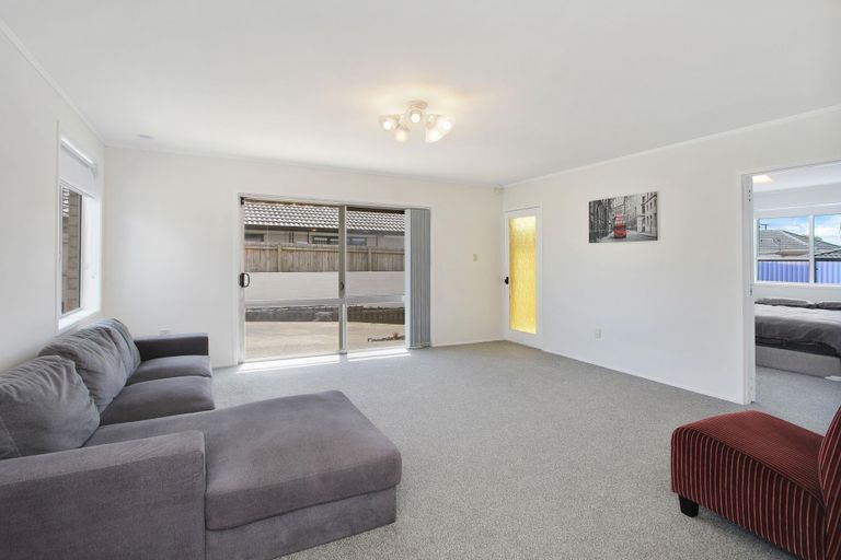 Photo of property in 3/36 Churchill Avenue, Manurewa, Auckland, 2102