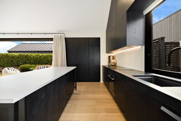 Photo of property in 1 Wanderer Lane, Jacks Point, Queenstown, 9371