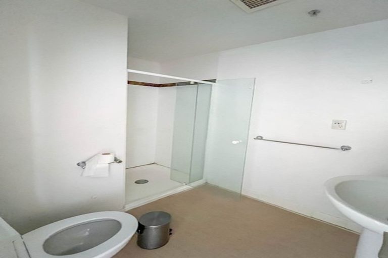 Photo of property in The Aucklander Apartments, 9e/25 Rutland Street, Auckland Central, Auckland, 1010